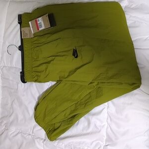 NIKE TECH WOVEN STRAIGHT LEG PANTS PACIFIC MOSS MEN'S SIZE XL FZ0758 307 NWT.